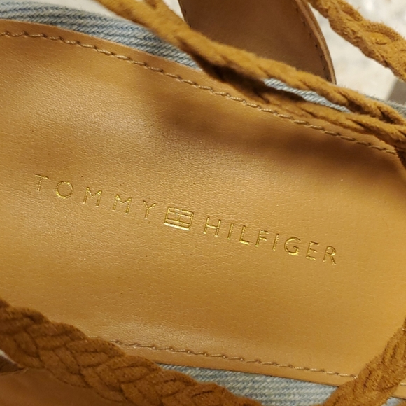 Shoes - Picture 5 of 8